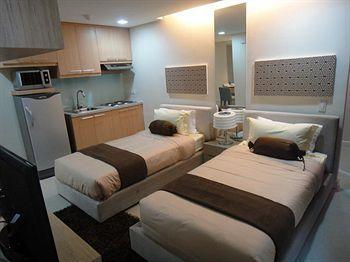 Appartamento Bsa Twin Tower Ortigas Mandaluyong Esterno foto