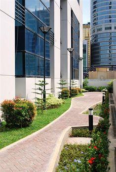 Appartamento Bsa Twin Tower Ortigas Mandaluyong Esterno foto